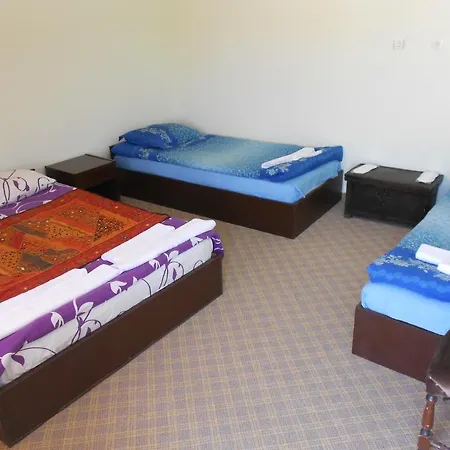 Valleypark Hostel *