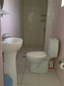 Valleypark Hostel *